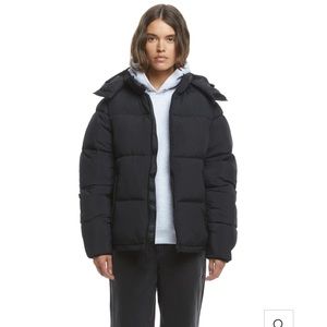 BNWT The Very Warm Hooded Puffer in Black, XXS